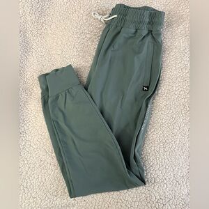 Women’s Wild South joggers. NWOT